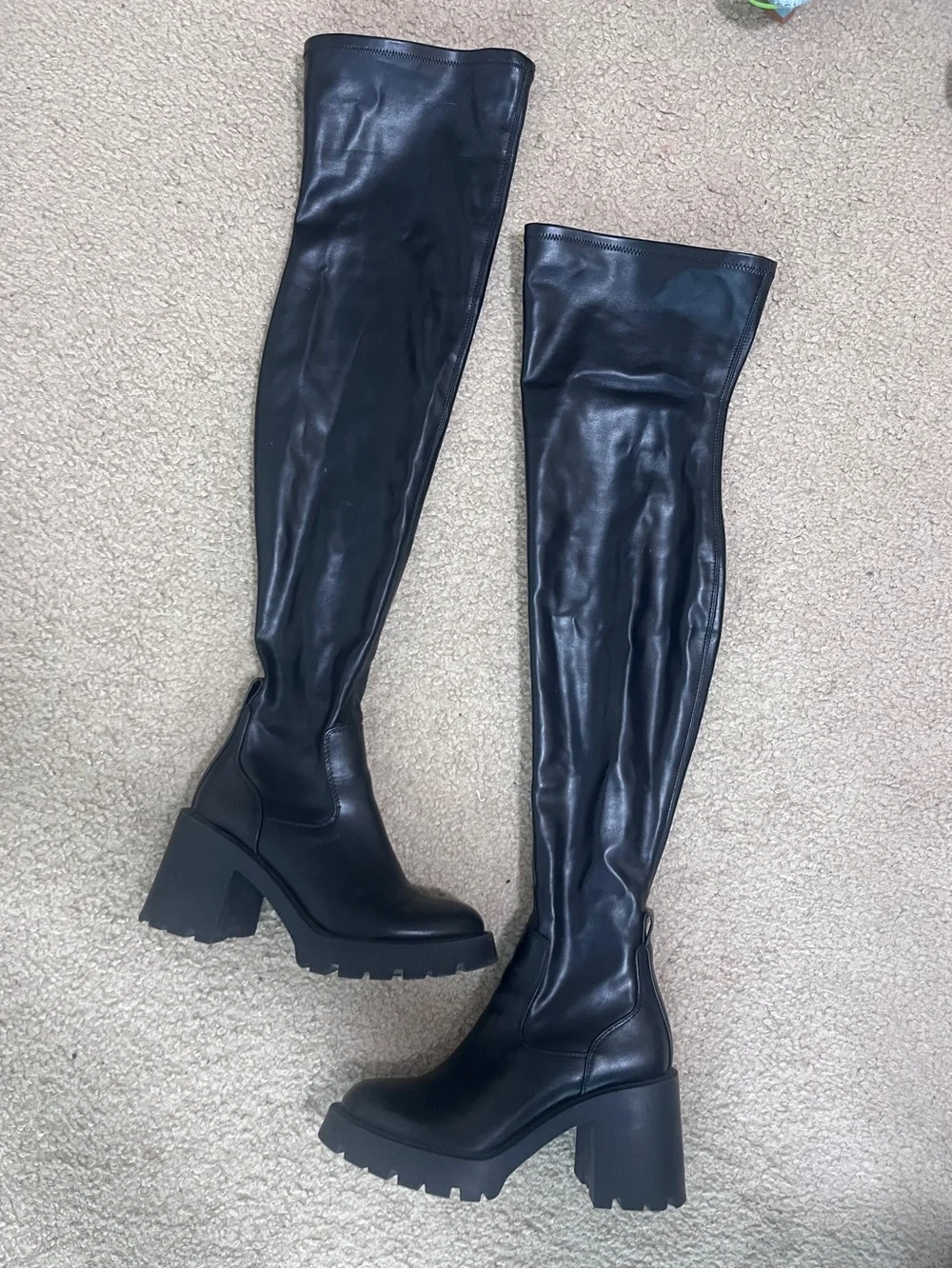 Zara lack over